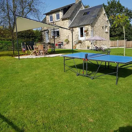 펜션 Charmante Maison Avec Jardin, Debit, Pres De Bagnoles De L'orne - Fr-1-497-14