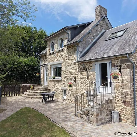 Prázdninový dům Charmante Maison Avec Jardin, Debit, Pres De Bagnoles De L'orne - Fr-1-497-14 *